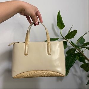 Sondra Roberts Faux Leather Cream Crocodile Embossed Handbag